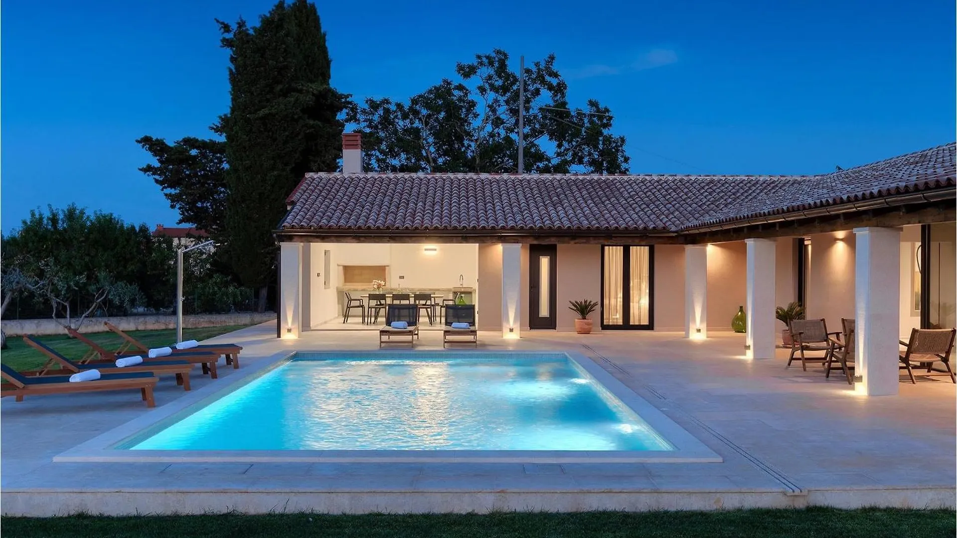 Villa Marialba Pula 0*,